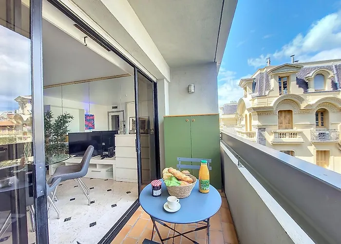 Nestor&Jeeves - Pop Art - Central - Balcony